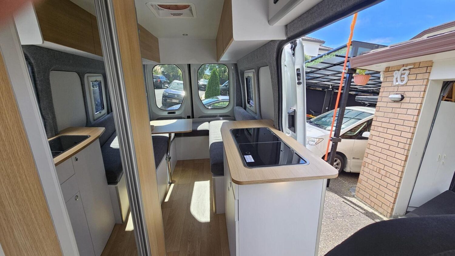 Kitchen Queeny 2+1 Campervan Rental Nomado